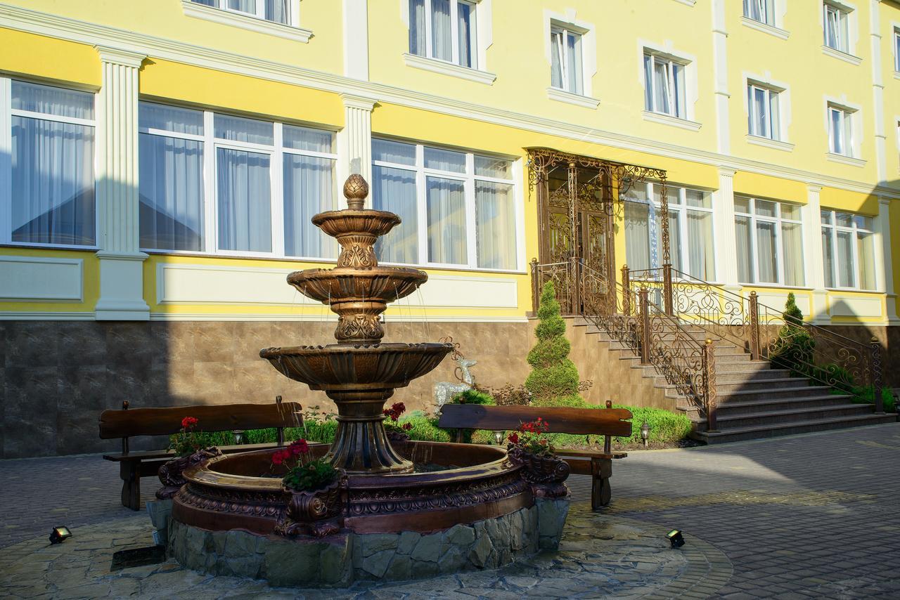 Argo Premium Hotel Lviv Exterior photo